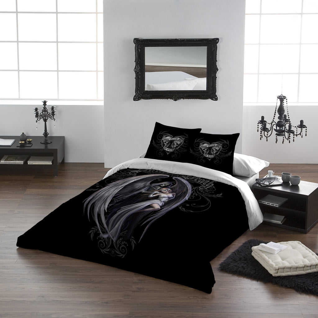 Image of Duvet Cover/Pillowcases on a bed