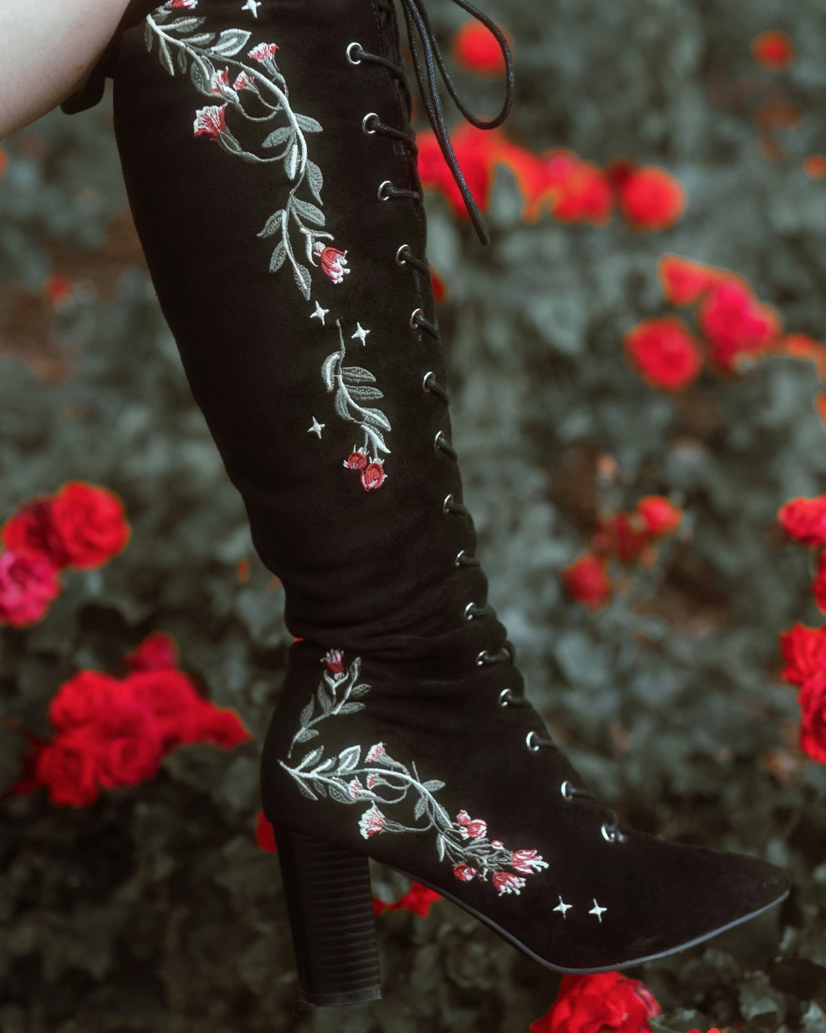 Restyle - Astrantia- Knee-High Classic Platform Gothic Boots