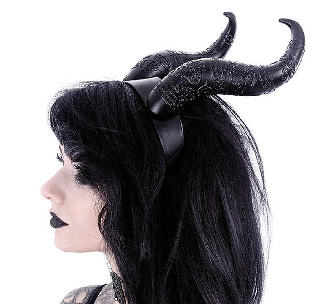 Side image of horns on model